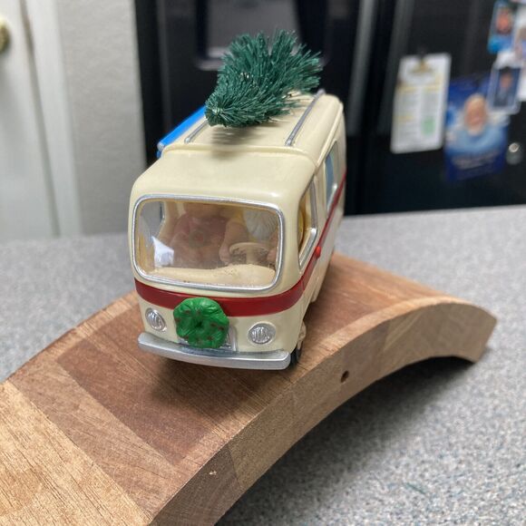 Hallmark 1995 Merry RV Camper Christmas Keepsake Ornament Mr. & Mrs. Santa Claus - Picture 2 of 7